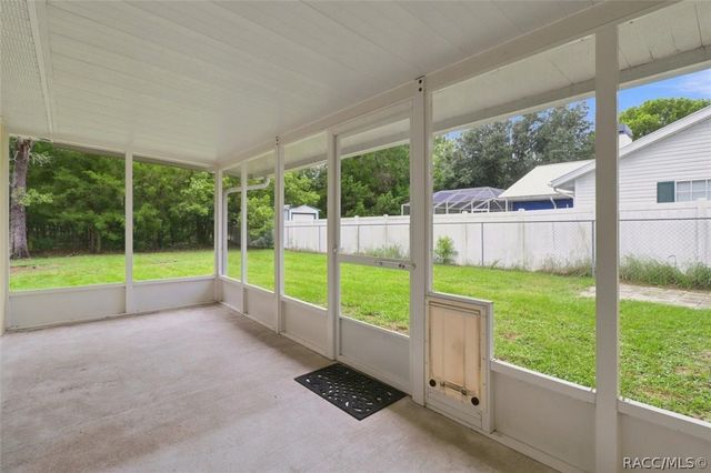 4051 S Winding Oaks Drive, Homosassa, FL 34446
