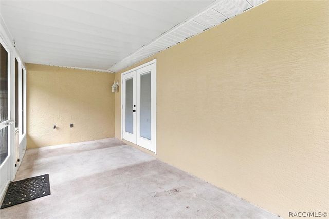 4051 S Winding Oaks Drive, Homosassa, FL 34446