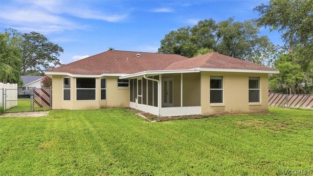 4051 S Winding Oaks Drive, Homosassa, FL 34446