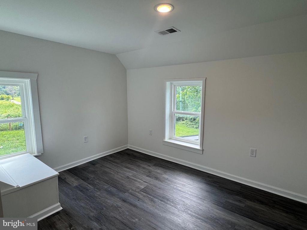 1822 PLEASANT VIEW RD, Mount Jackson, VA 22842