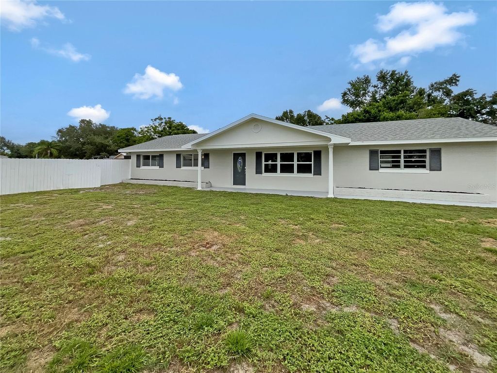 11045 LAKE EUSTIS DRIVE, Leesburg, FL 34788