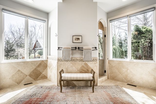 2 Woodard Bluff, Zionsville, IN 46077
