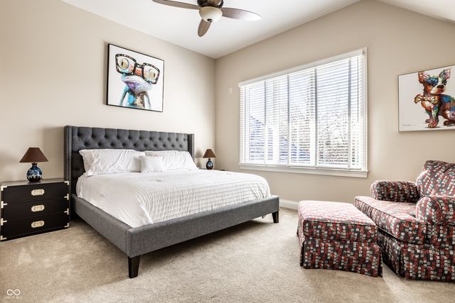 2 Woodard Bluff, Zionsville, IN 46077