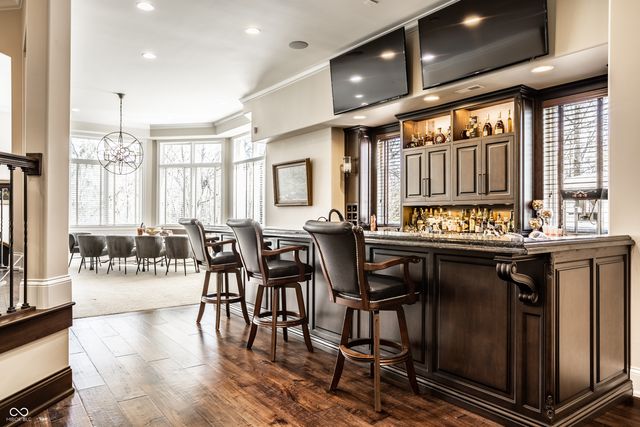 2 Woodard Bluff, Zionsville, IN 46077