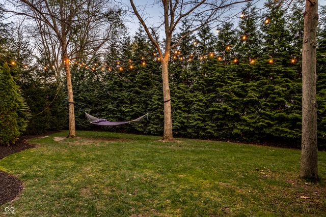 2 Woodard Bluff, Zionsville, IN 46077