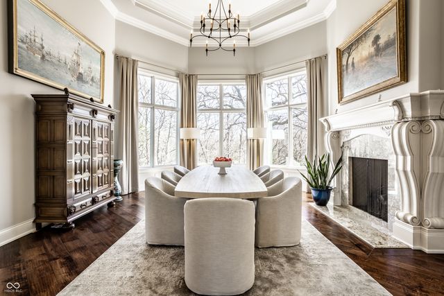 2 Woodard Bluff, Zionsville, IN 46077