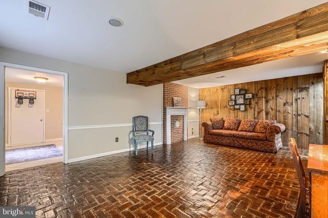 5947 APPLETOWN RD, Boonsboro, MD 21713