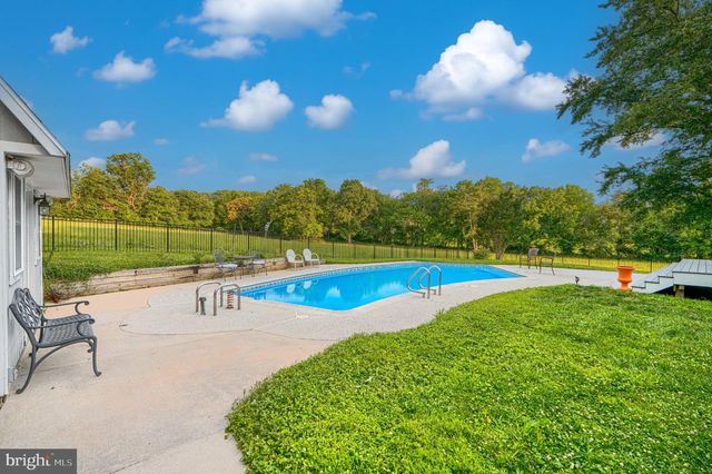 5947 APPLETOWN RD, Boonsboro, MD 21713