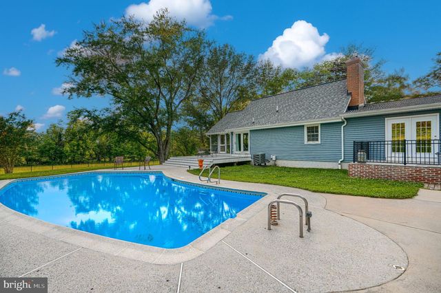 5947 APPLETOWN RD, Boonsboro, MD 21713