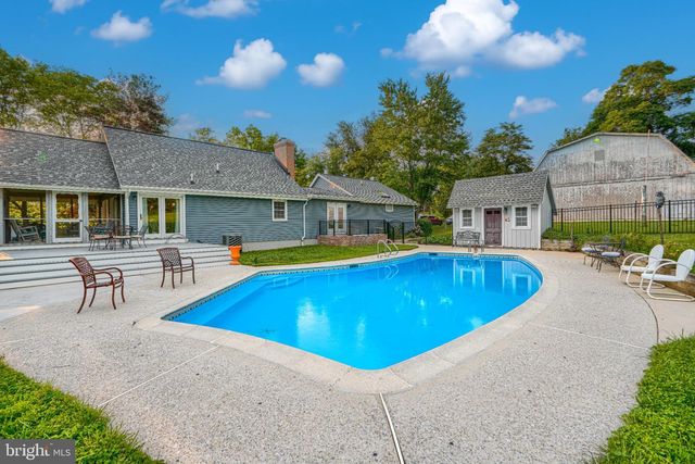 5947 APPLETOWN RD, Boonsboro, MD 21713