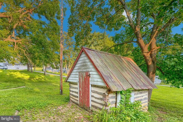 5947 APPLETOWN RD, Boonsboro, MD 21713