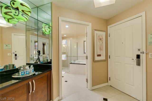 125 East HARMON Avenue 805 & 807, Las Vegas, NV 89109