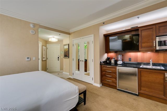 125 East HARMON Avenue 805 & 807, Las Vegas, NV 89109
