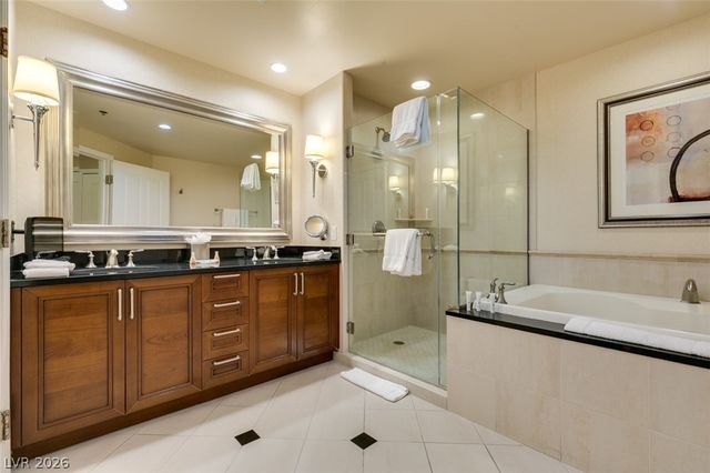 125 East HARMON Avenue 805 & 807, Las Vegas, NV 89109