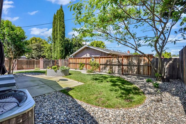 2727 Buttonwillow Ave, Stockton, CA 95207