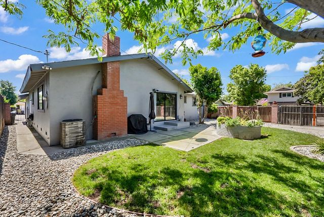 2727 Buttonwillow Ave, Stockton, CA 95207