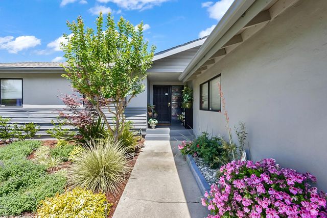 2727 Buttonwillow Ave, Stockton, CA 95207