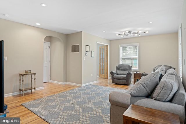 3664 5TH AVE, Edgewater, MD 21037