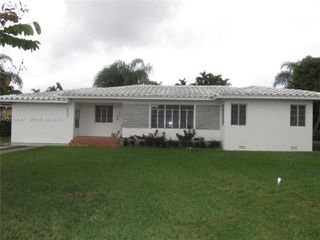 5801 SW 28 ST, Miami, FL 33155