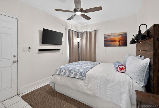 2009 Bacon Street, San Diego, CA 92107