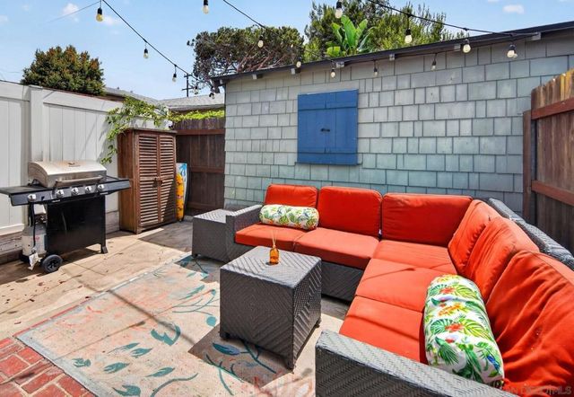 2009 Bacon Street, San Diego, CA 92107