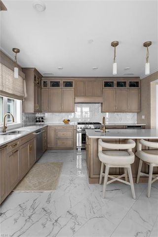 2325 Point Chesapeake Quay Unit 2013, Virginia Beach, VA 23451