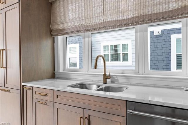 2325 Point Chesapeake Quay Unit 2013, Virginia Beach, VA 23451