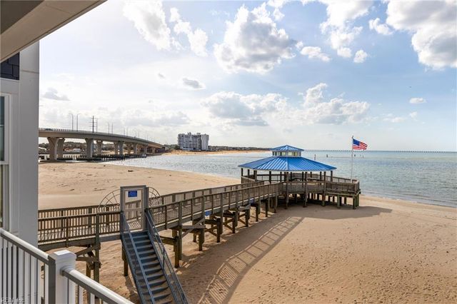 2325 Point Chesapeake Quay Unit 2013, Virginia Beach, VA 23451
