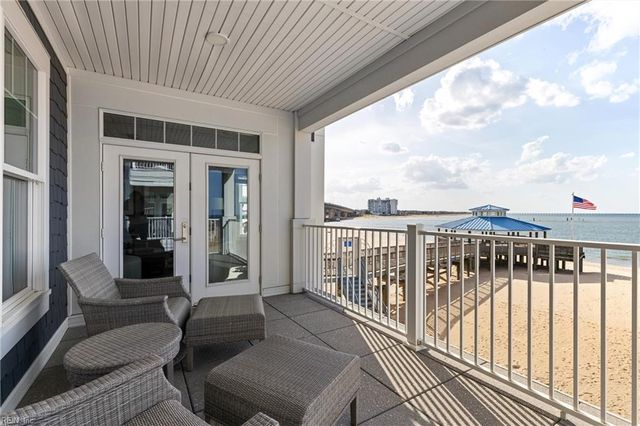 2325 Point Chesapeake Quay Unit 2013, Virginia Beach, VA 23451