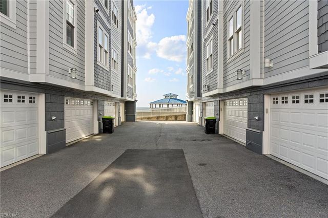 2325 Point Chesapeake Quay Unit 2013, Virginia Beach, VA 23451
