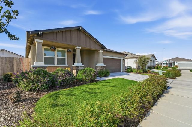 3449 Guru Dr, Ceres, CA 95307