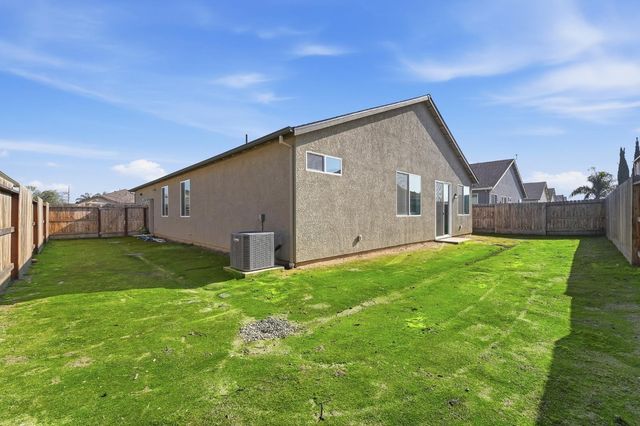 3449 Guru Dr, Ceres, CA 95307