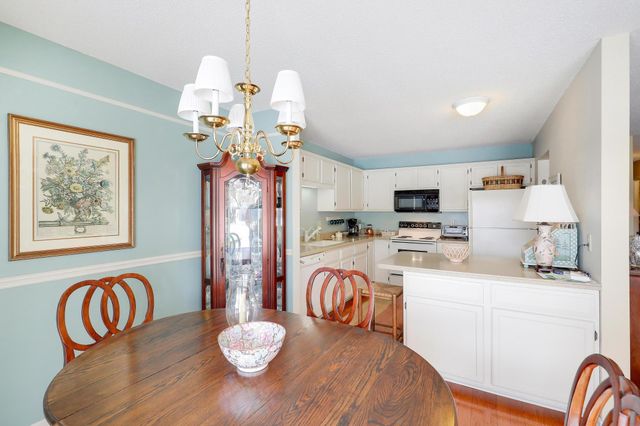 12253 42nd Avenue N, Plymouth, MN 55441