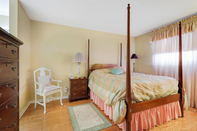 12253 42nd Avenue N, Plymouth, MN 55441