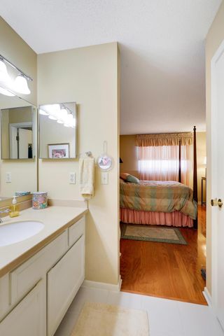 12253 42nd Avenue N, Plymouth, MN 55441