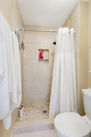 12253 42nd Avenue N, Plymouth, MN 55441