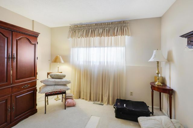 12253 42nd Avenue N, Plymouth, MN 55441