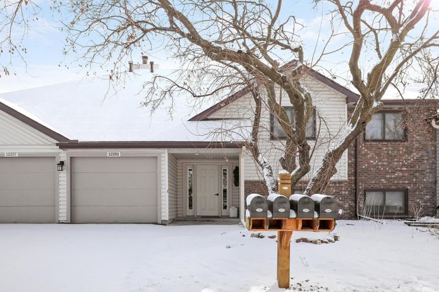 12253 42nd Avenue N, Plymouth, MN 55441