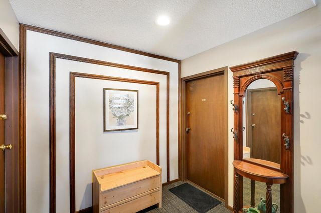 12253 42nd Avenue N, Plymouth, MN 55441