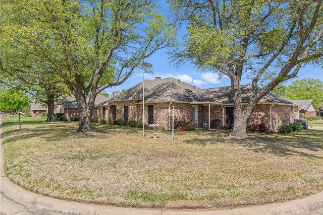 114 Granada Square, Canton, TX 75103
