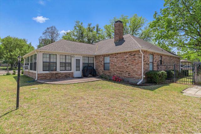 114 Granada Square, Canton, TX 75103
