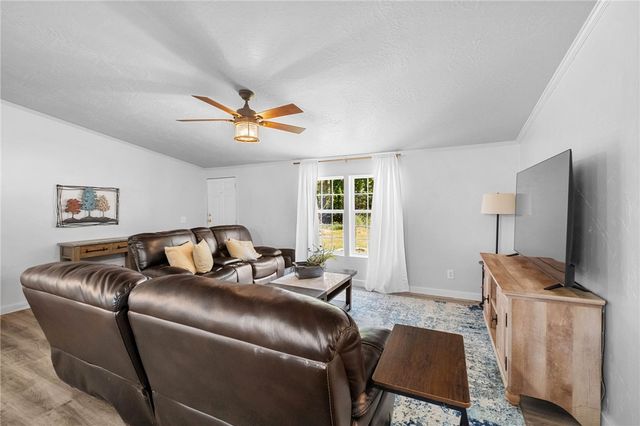 18322 Knabenschuh Drive, Garfield, AR 72732