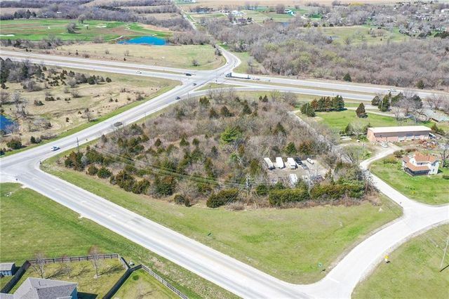 20711 W 199th Street, Spring Hill, KS 66083