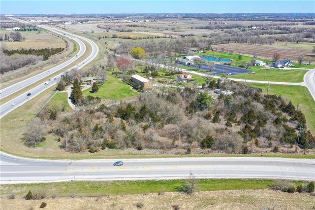 20711 W 199th Street, Spring Hill, KS 66083