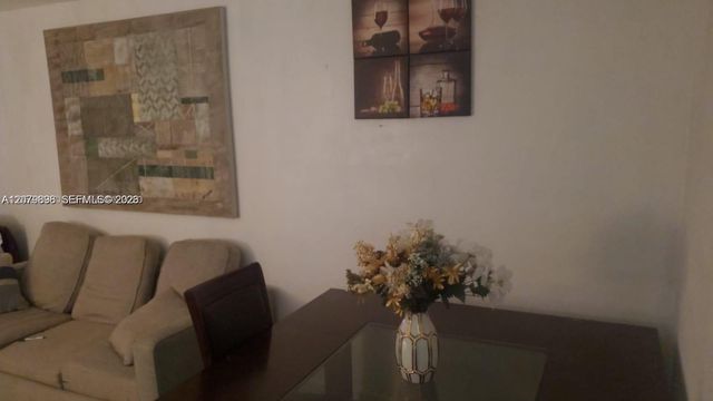 19201 Collins Avenue 748, Sunny Isles Beach, FL 33160