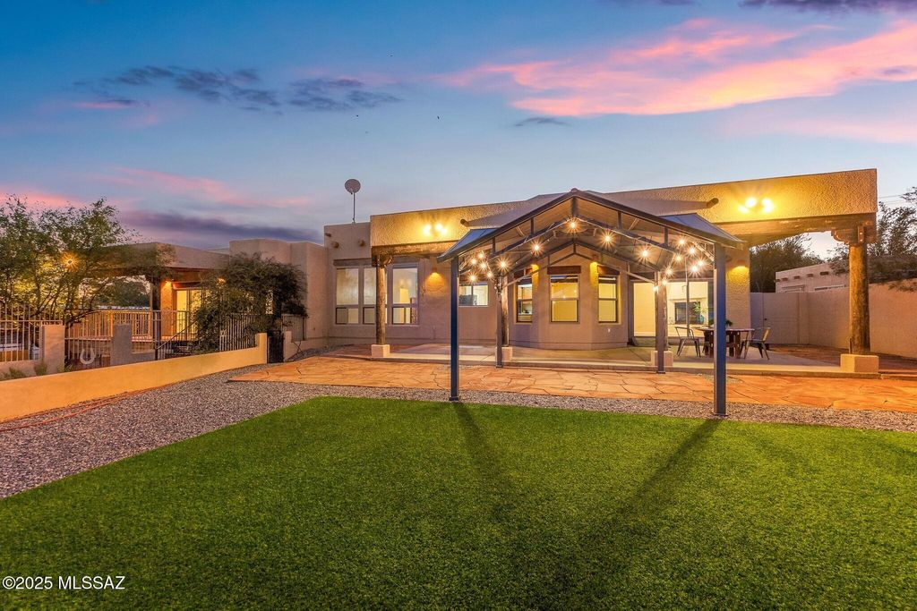 2330 N Bonanza Avenue, Tucson, AZ 85749