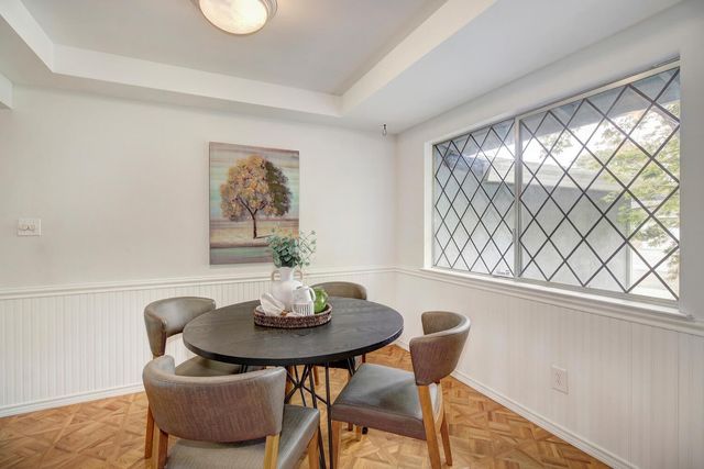 6010 Machado Way, Sacramento, CA 95822