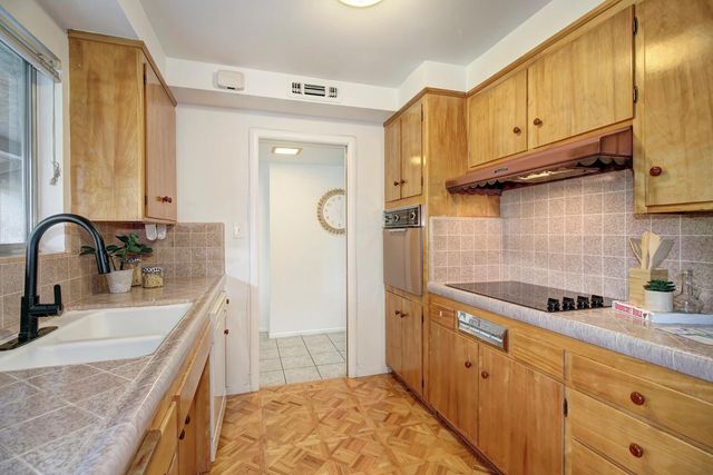 6010 Machado Way, Sacramento, CA 95822