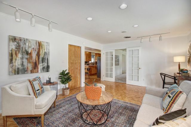 6010 Machado Way, Sacramento, CA 95822