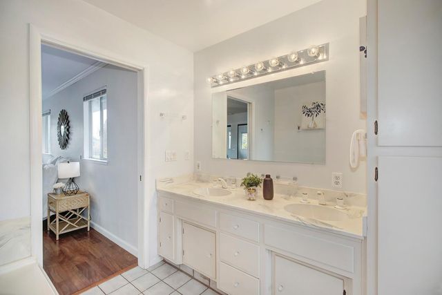 6010 Machado Way, Sacramento, CA 95822